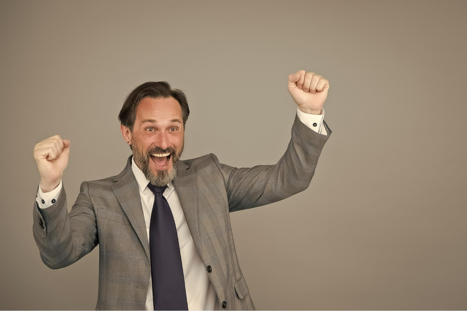 Happy Business - Cómo construir un equipo fuerte y clientes de préstamos